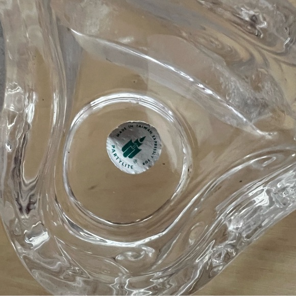 Partylite Dolphin Clear Glass Ocean Waves Tealight Candleholder - Picture 3 of 6